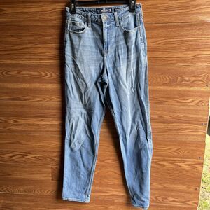 Hollister Ultra High Rise Mom Jean Size 9L(W29 L29) Vintage Stretch